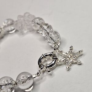 Chic Silver Snowflake Charm Bracelet